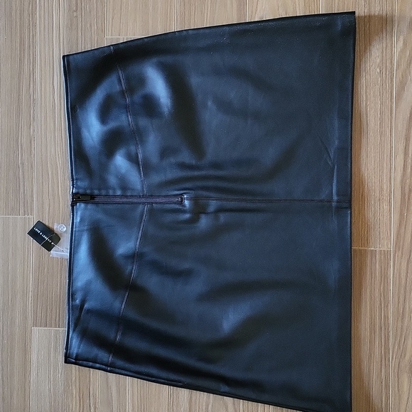 Pleather skirt size 20 by Love & Legend - Picture 3 of 4